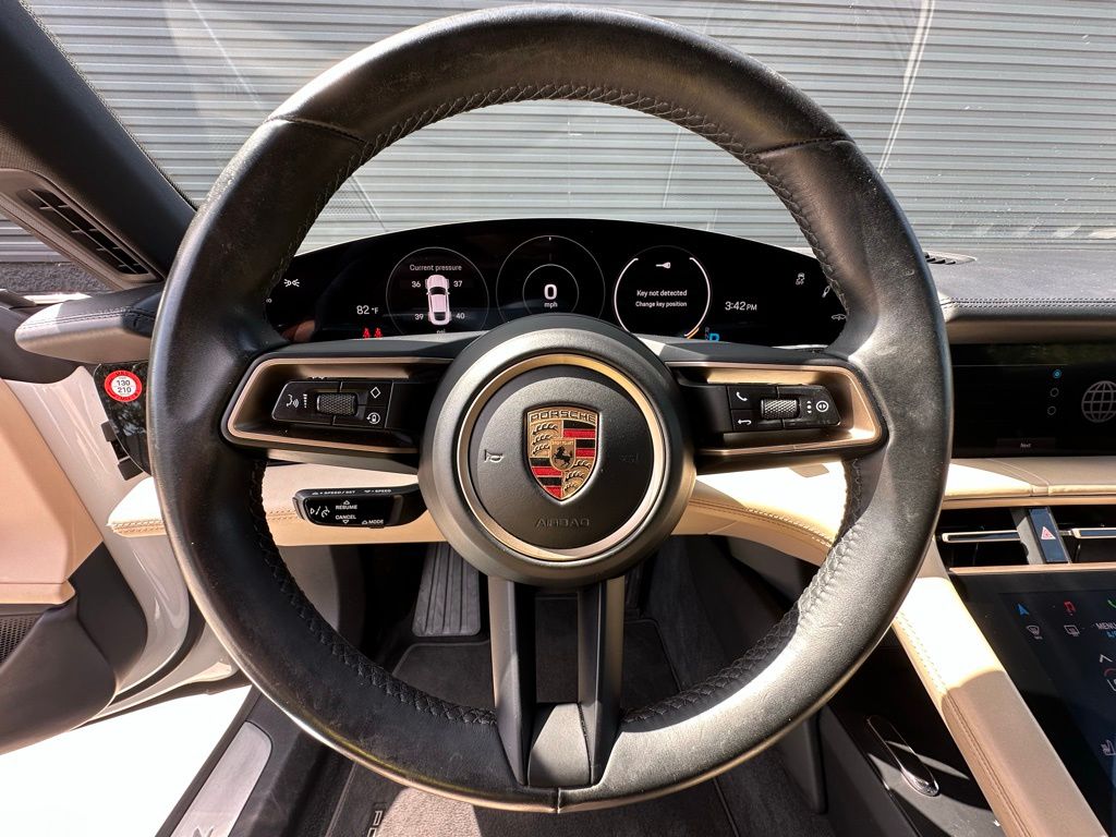 2020 Porsche Taycan 4S 17