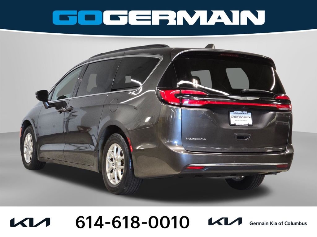 Used 2022 Gray Chrysler Touring L image 10