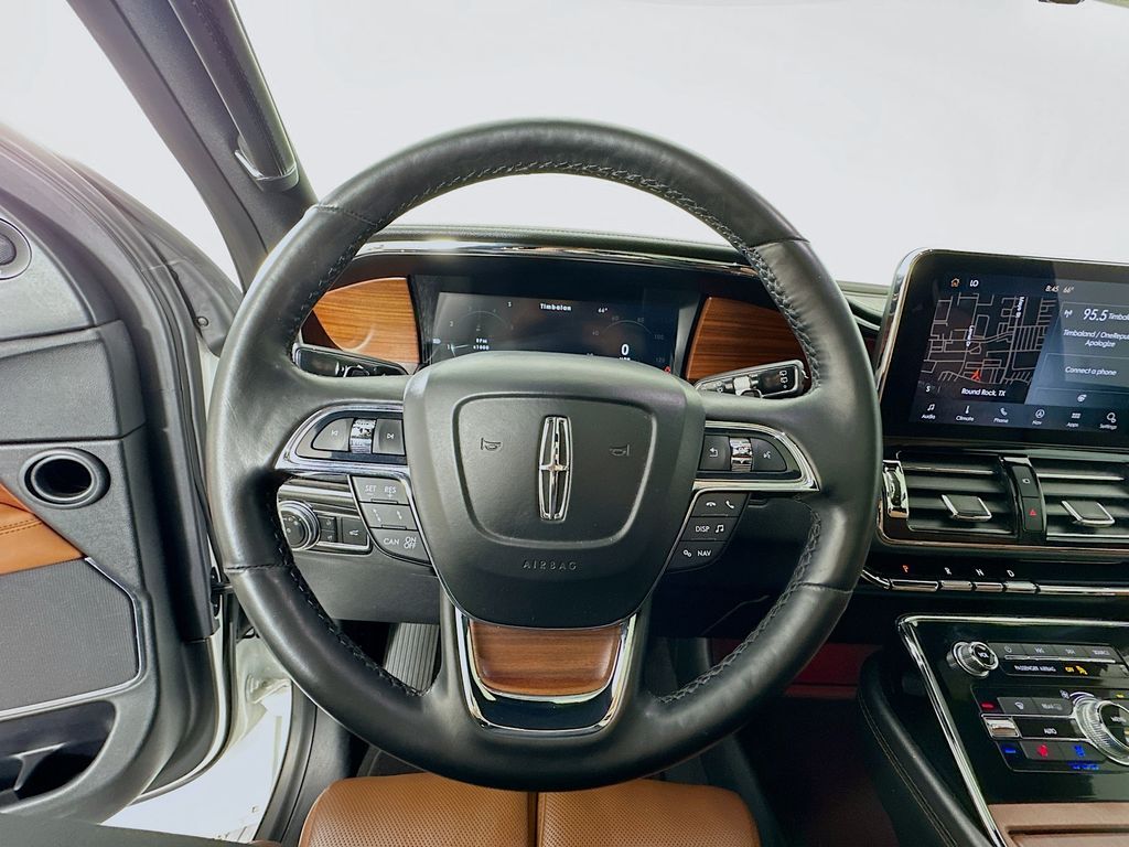 Thumbnail: 2020 Lincoln Navigator - 11
