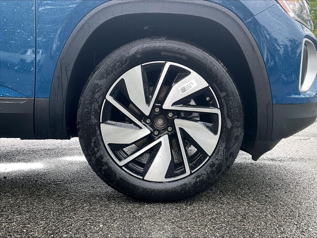 2026 Volkswagen Atlas — photo 8