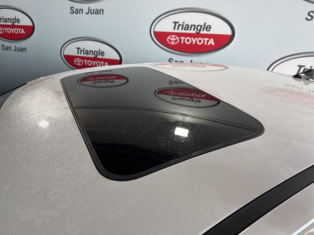 Thumbnail: 2024 Hyundai Elantra - 23