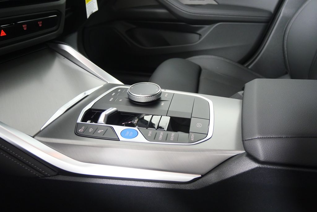 Thumbnail: 2025 BMW i4 - 23