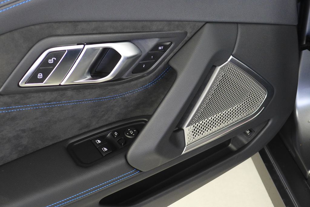 Thumbnail: 2025 BMW Z4 - 13