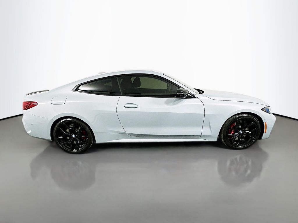 Thumbnail: 2026 BMW 4 Series - 4