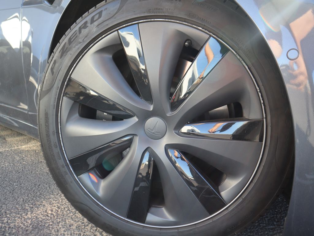 Thumbnail: 2022 Tesla Model S - 16