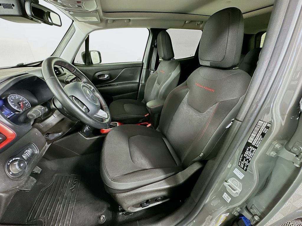 Thumbnail: 2021 Jeep Renegade - 21