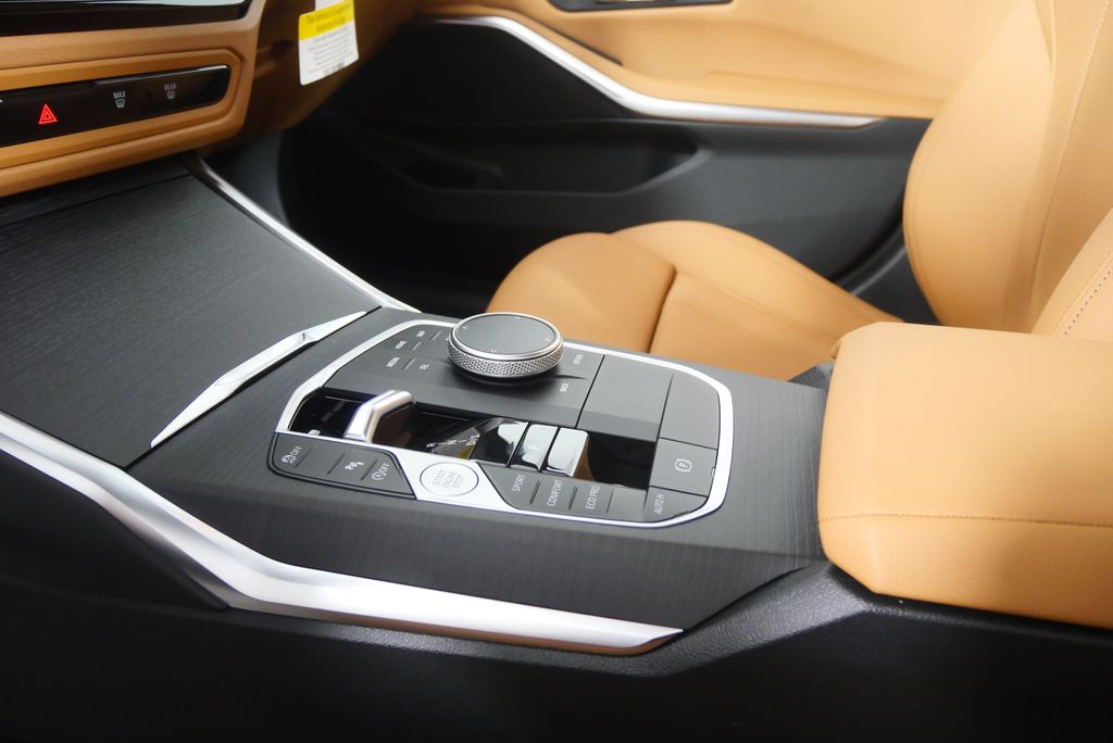Thumbnail: 2026 BMW 3 Series - 21