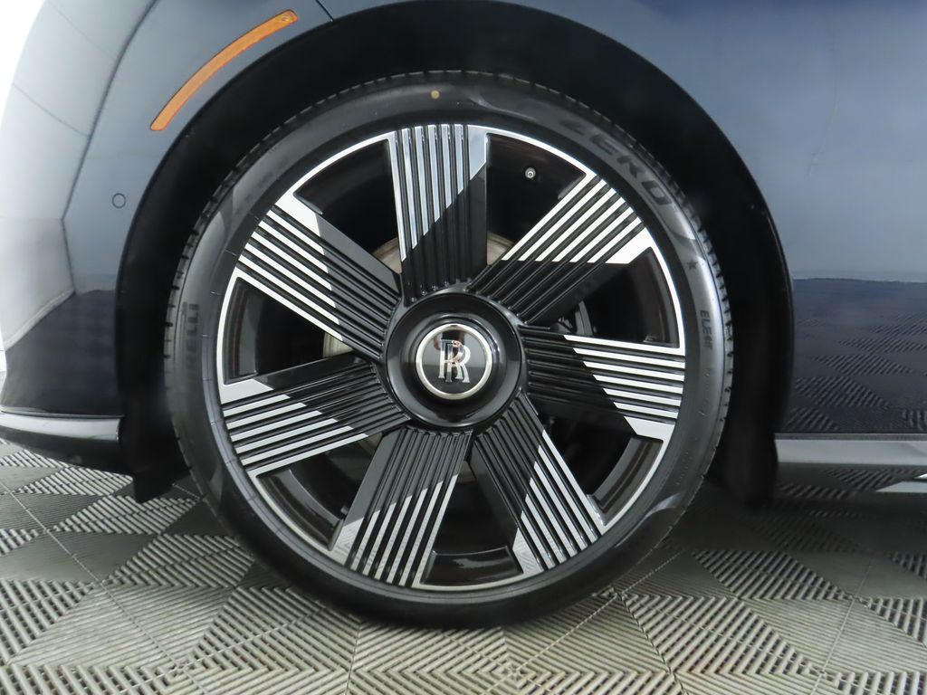 Thumbnail: 2026 Rolls-Royce Spectre - 29