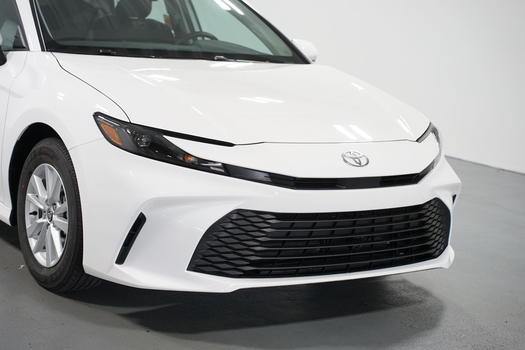 Thumbnail: 2025 Toyota Camry - 4
