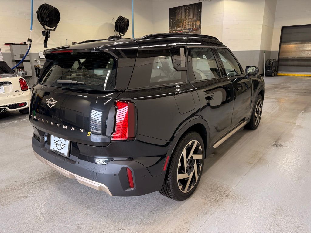 2025 MINI Cooper Countryman Signature 6