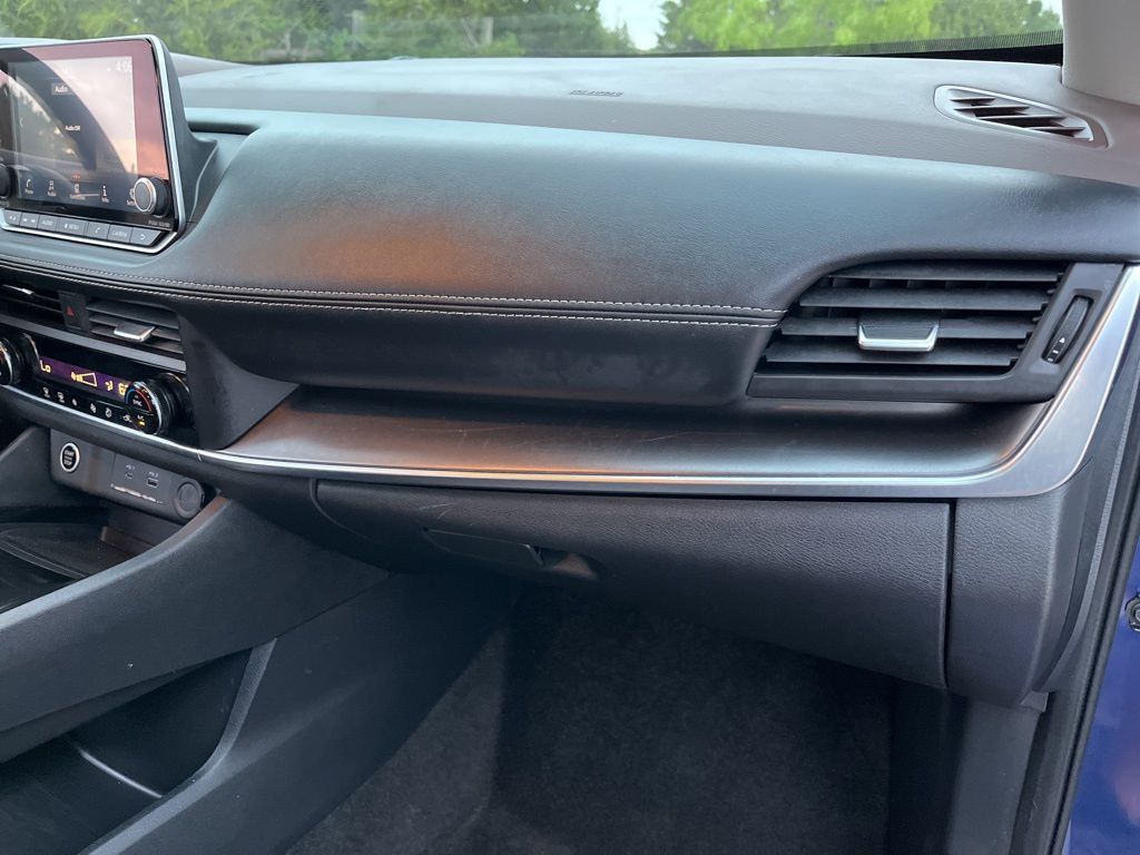 2023 Nissan Rogue SV 29