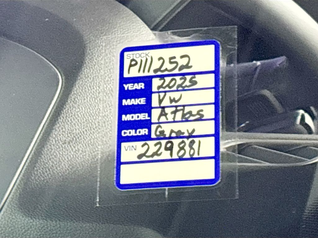 2025 Volkswagen Atlas Cross Sport 2.0T SEL Premium R-Line