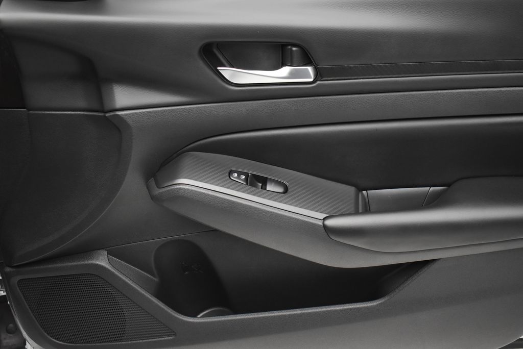 Thumbnail: 2022 Nissan Altima - 23