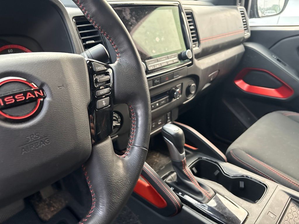 2023 Nissan Frontier — photo 6