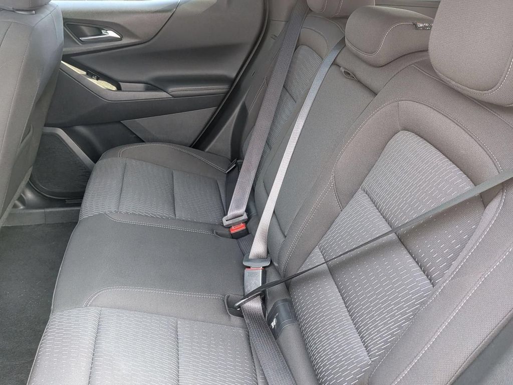 2025 Chevrolet Equinox LT - Photo 28
