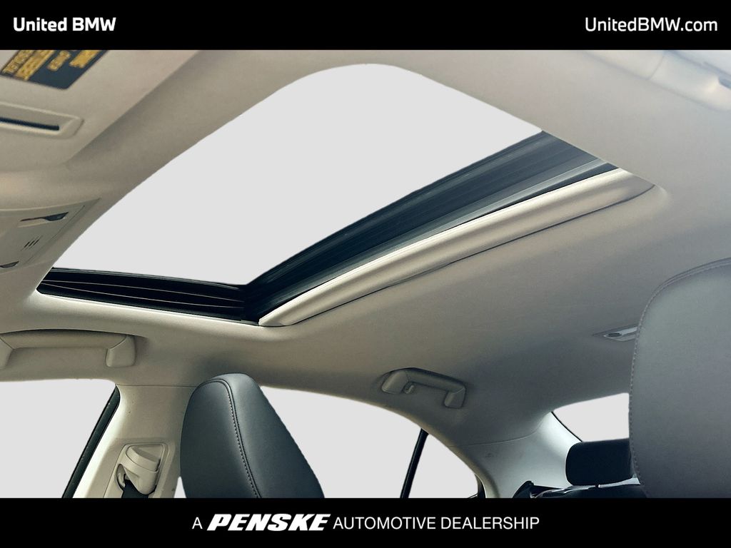 Thumbnail: 2017 Lexus IS - 11