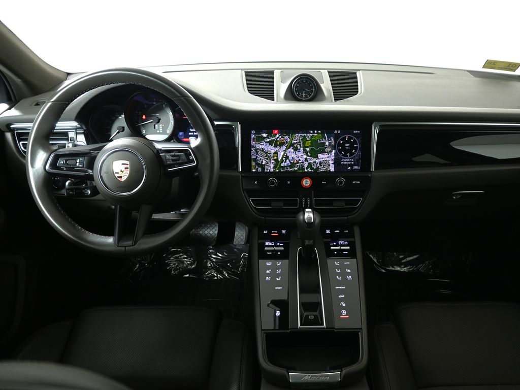 Thumbnail: 2024 Porsche Macan - 16