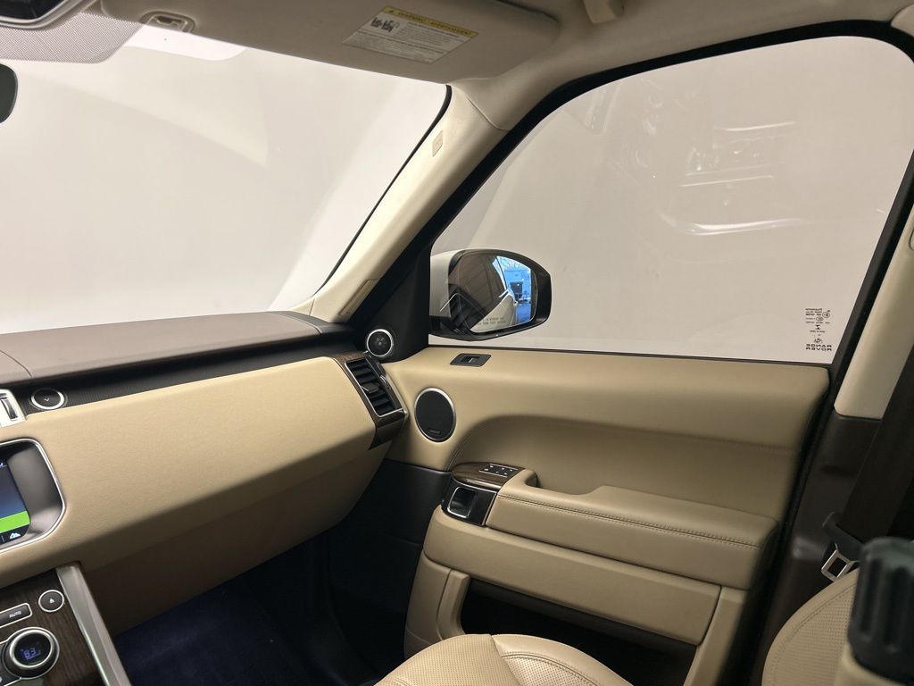 Thumbnail: 2017 Land Rover Range Rover Sport - 26