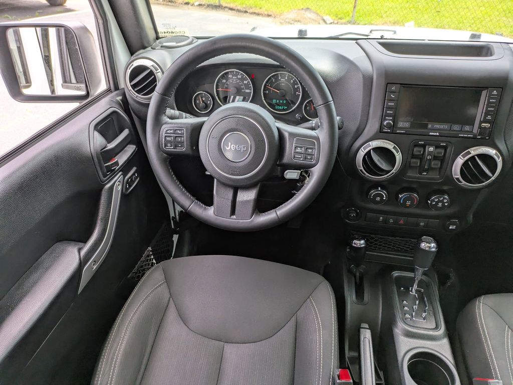2017 Jeep Wrangler Unlimited Sahara 4x4
