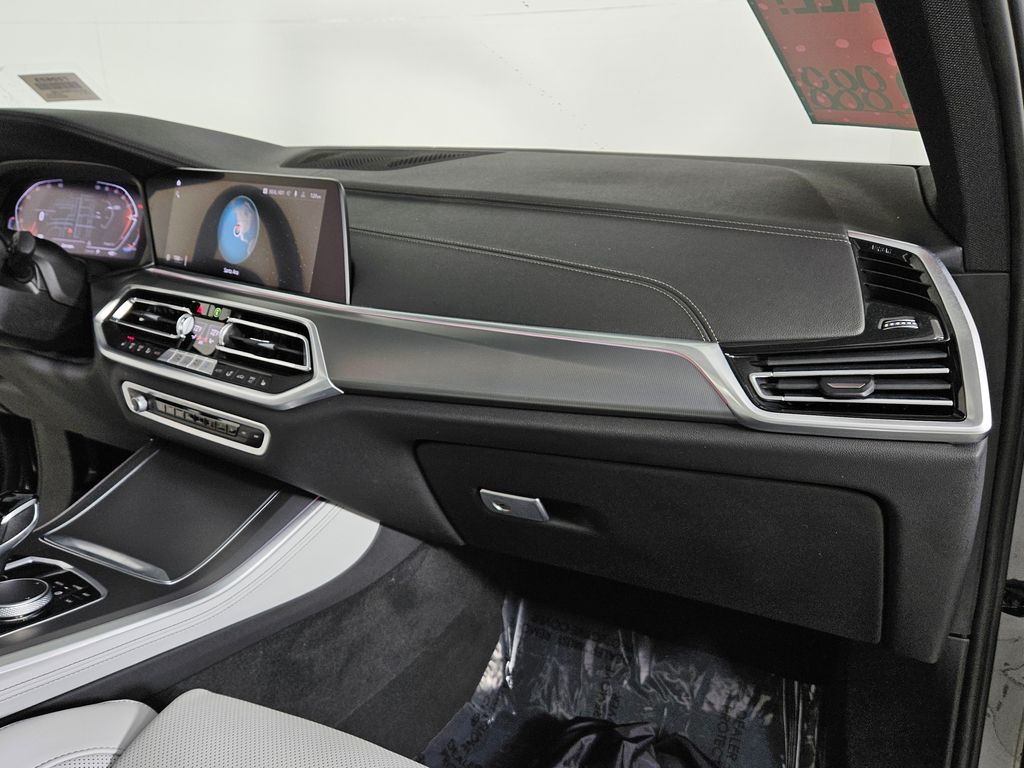 Thumbnail: 2023 BMW X5 - 14