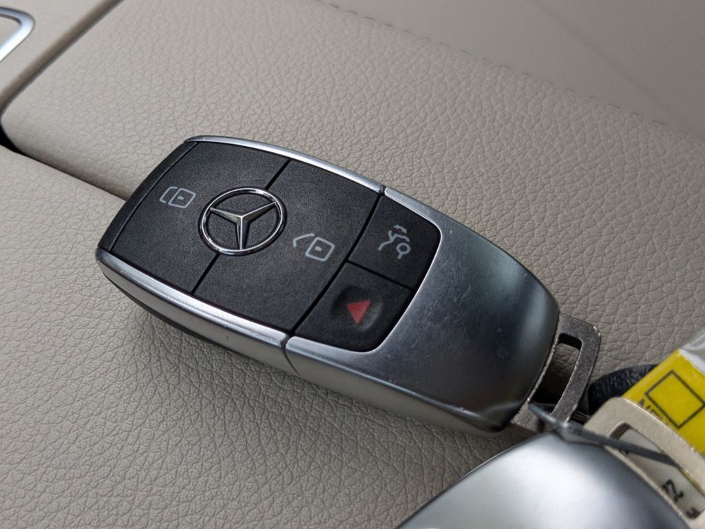 2022 Mercedes-Benz A 220 4MATIC