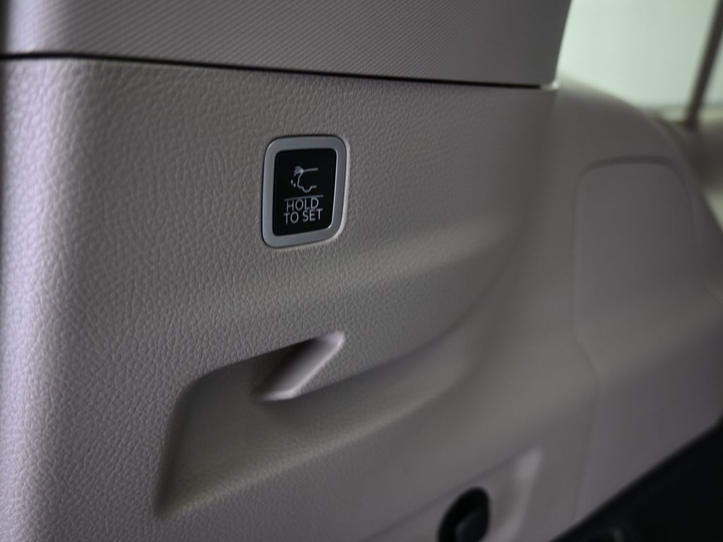 Used 2024 Diamond Black Crystal Pearlcoat Jeep Base image 50