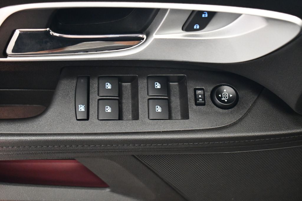 Thumbnail: 2013 Chevrolet Equinox - 15