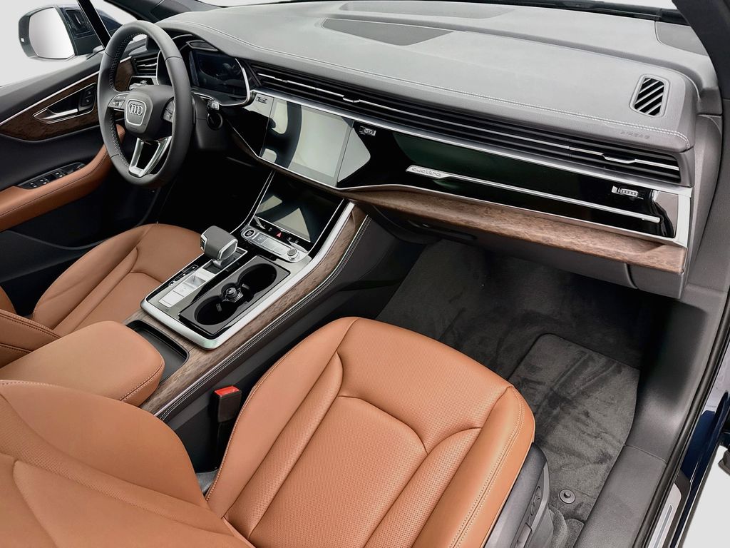 Thumbnail: 2026 Audi Q7 - 17