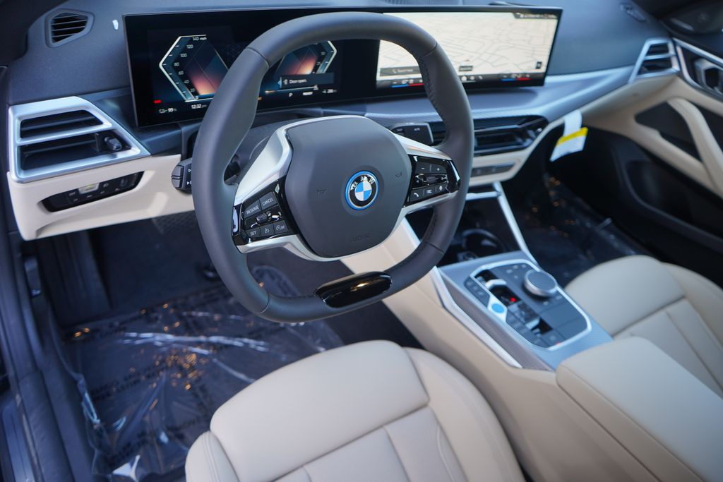 2025 BMW i4 eDrive40 12