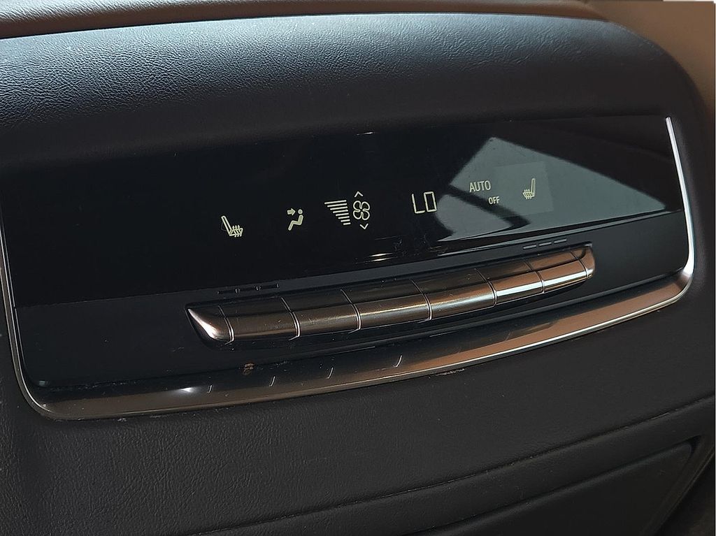 Used 2022 Cadillac Escalade ESV Premium For Sale in Farmington, AR