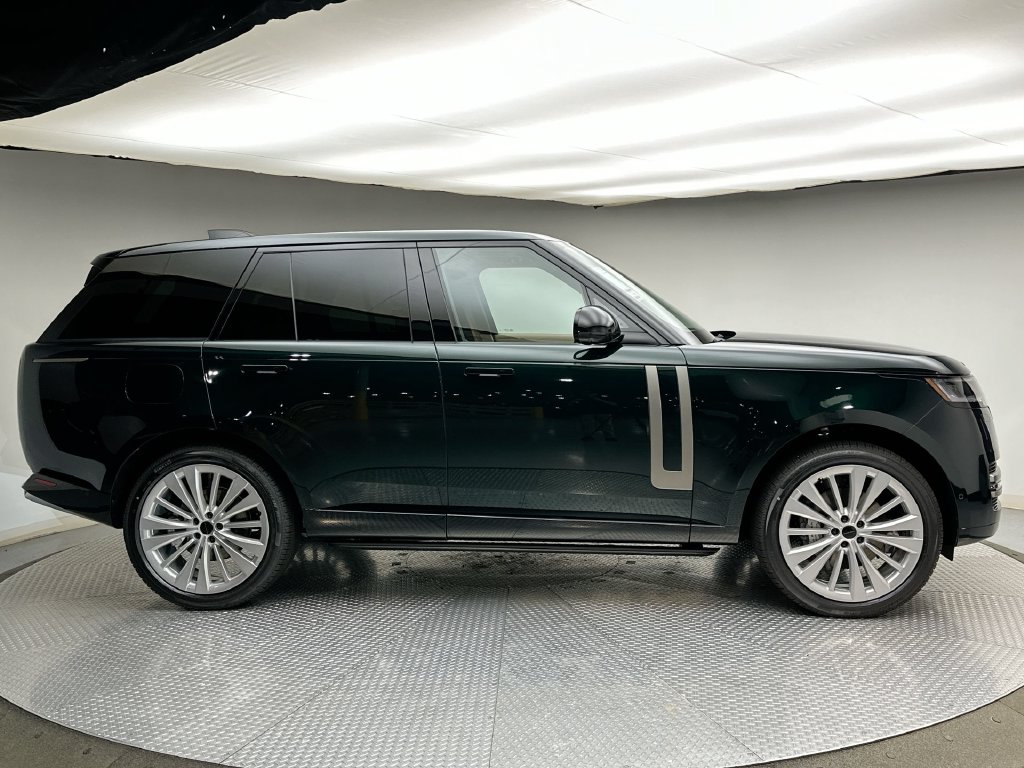 Thumbnail: 2026 Land Rover Range Rover - 4