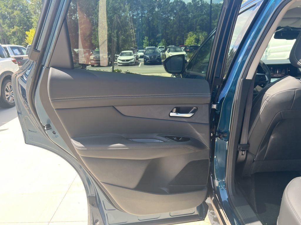 2025 Aurora Blue Pearl Metallic/Super Black Nissan Murano SL AWD SUV
