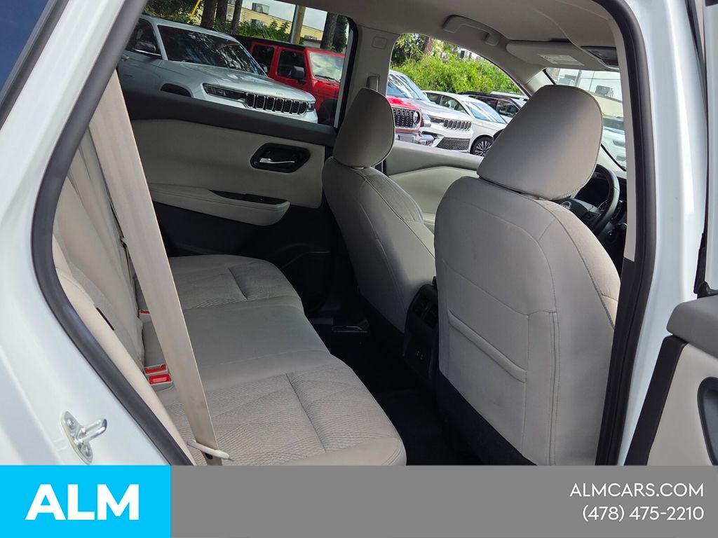 Used 2025 White Nissan SV image 16