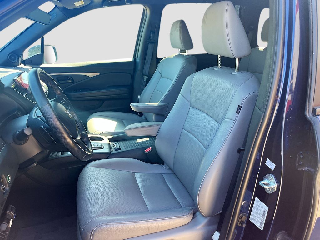 Used 2023 Blue Honda EX-L image 21