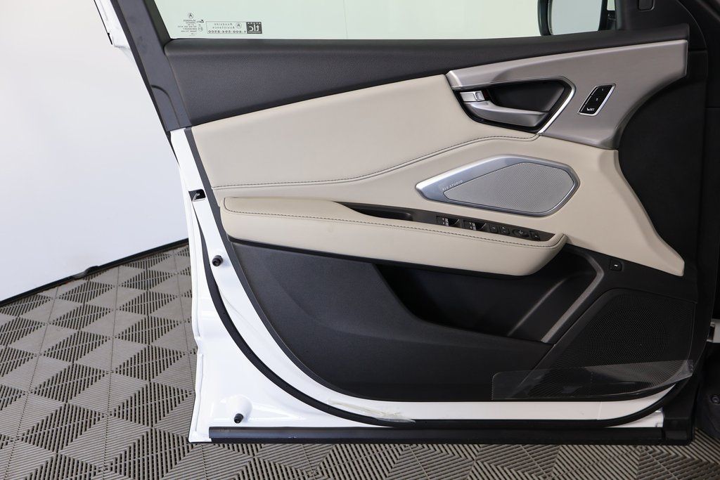 Thumbnail: 2025 Acura RDX - 7