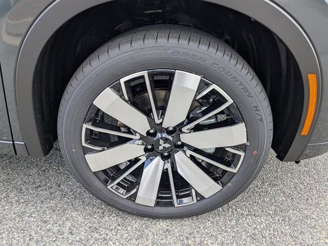Used 2025 Mitsubishi Outlander SUV