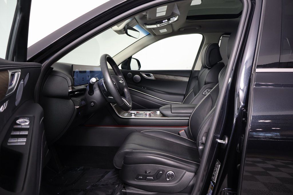 Thumbnail: 2025 Genesis GV80 - 10