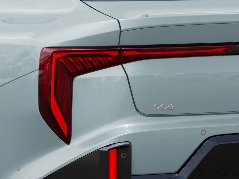 2025 Kia K4 GT-Line Turbo - Photo 11