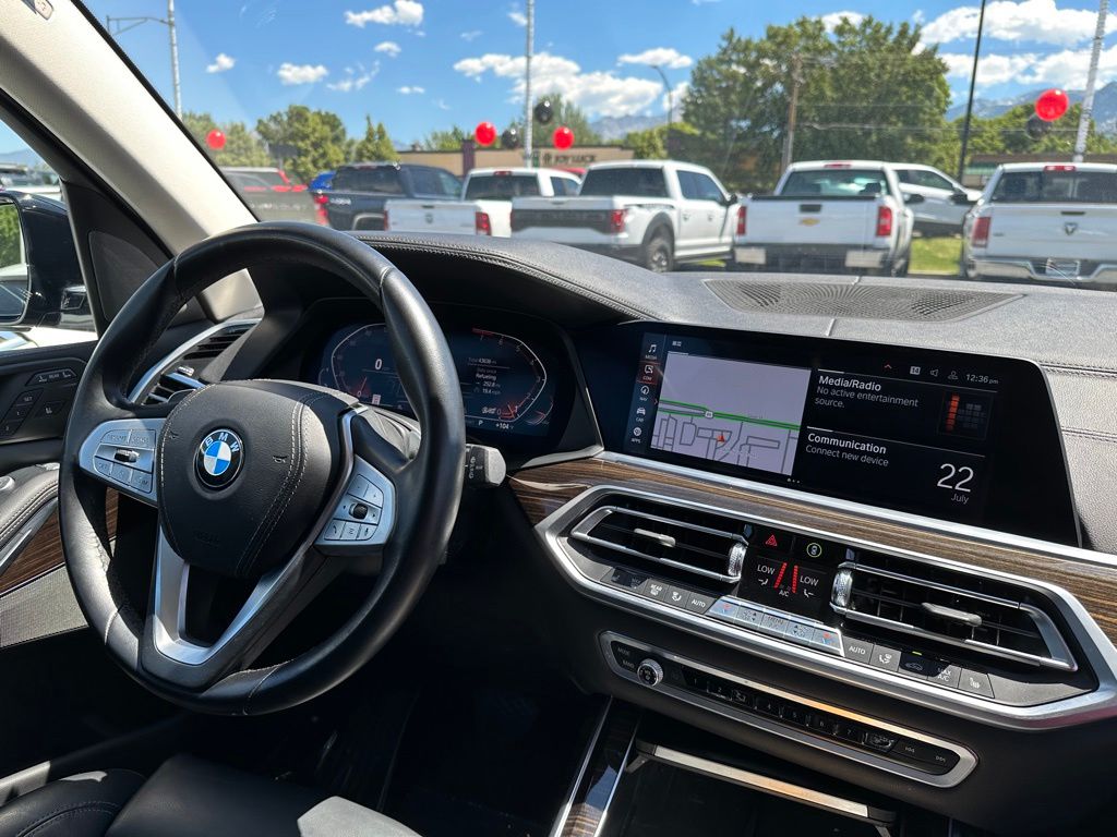 2020 BMW X7 xDrive40i 33