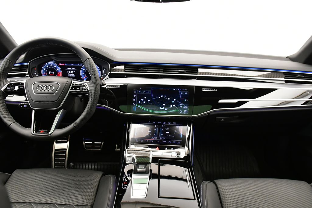Thumbnail: 2025 Audi S8 - 17