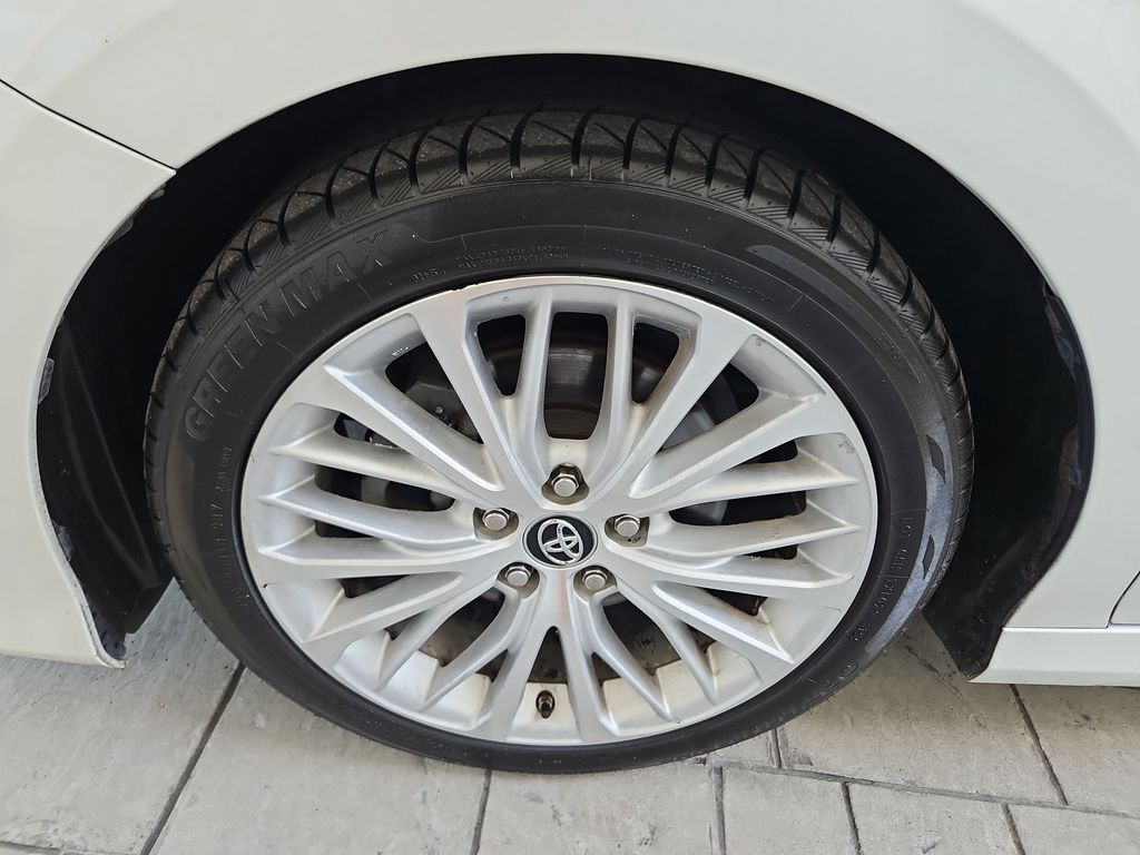 2018 Toyota Camry 35