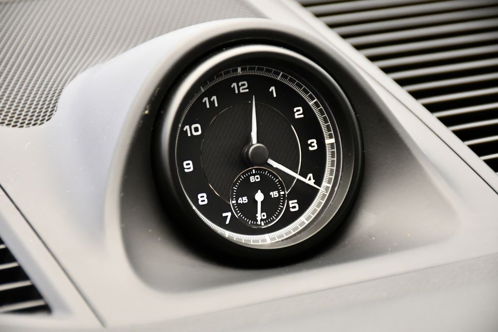 Thumbnail: 2022 Porsche Macan - 21