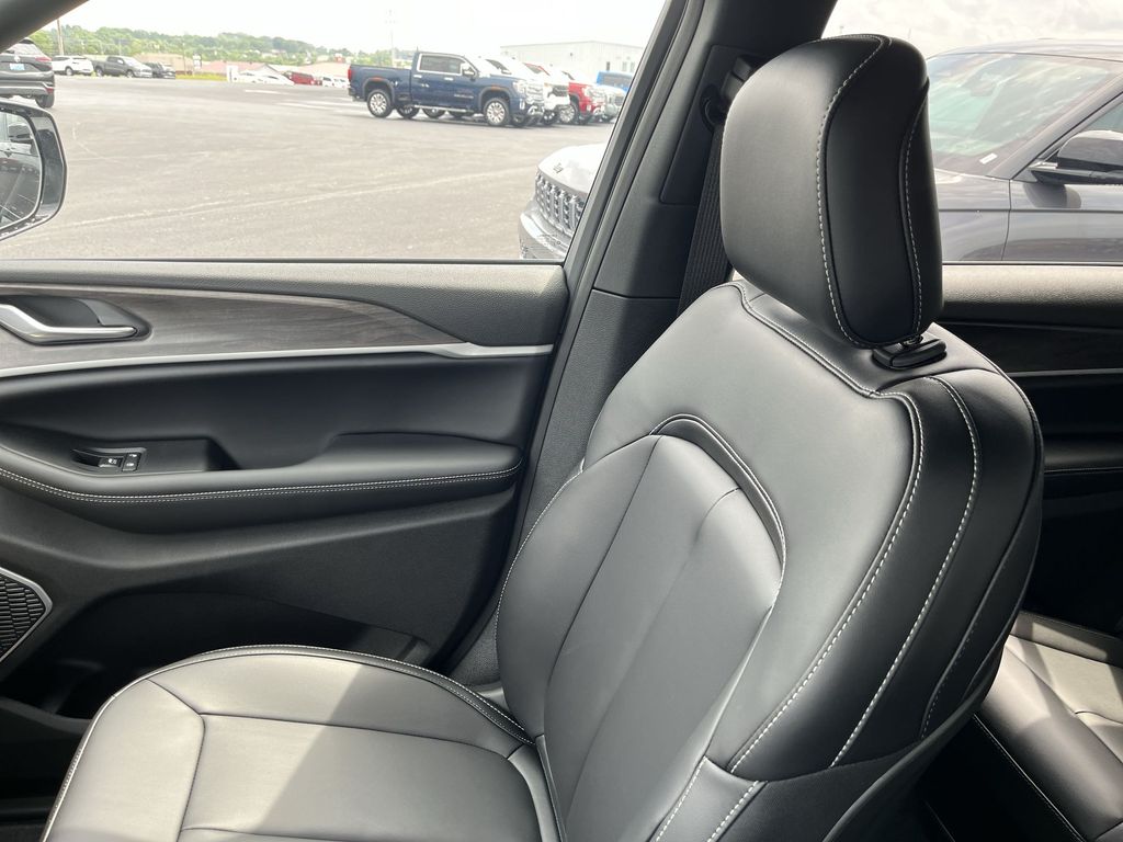 New 2026 White Jeep Limited image 25