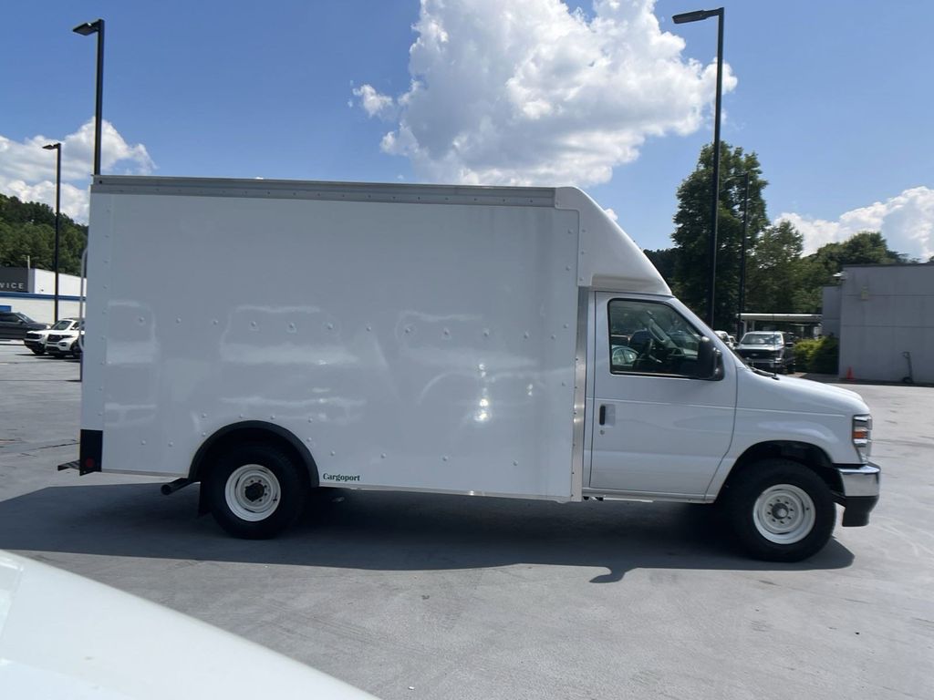 2025 Ford E-350SD Base 8