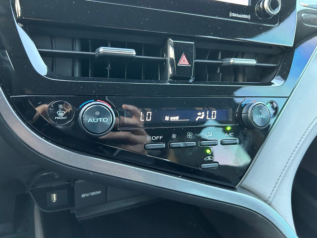 2024 Toyota Camry SE 25