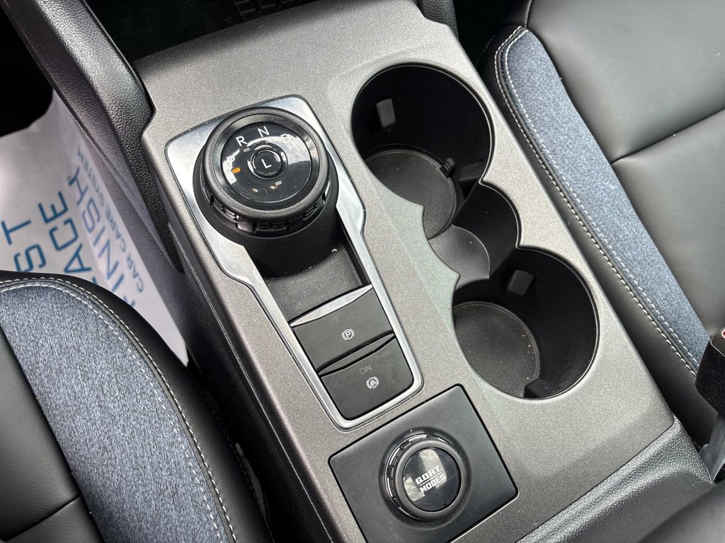 New 2025 Azure Gray Metallic Tri-Coat Ford Outer Banks® image 23