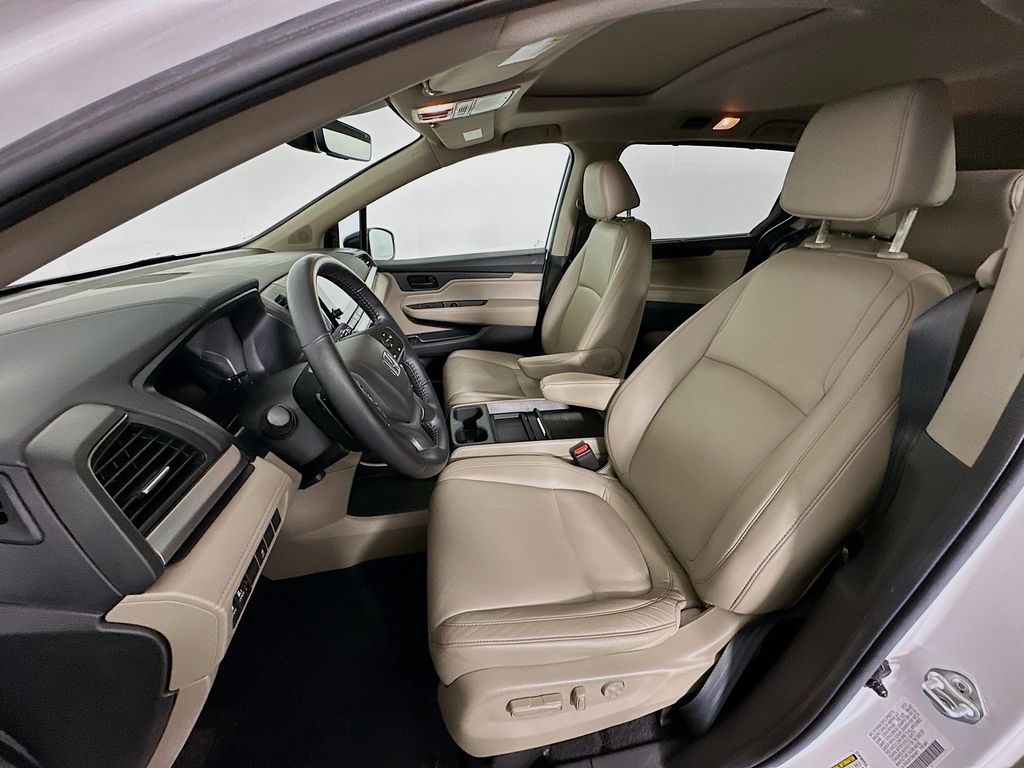 Thumbnail: 2022 Honda Odyssey - 21