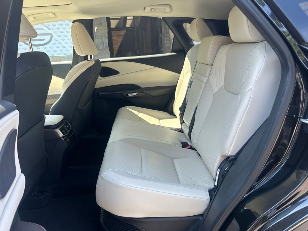 Used 2023 Black Lexus 350h Premium image 13
