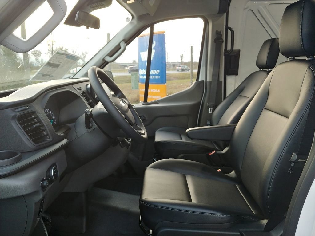 2024 Ford Transit 250