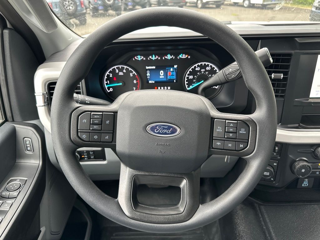 New 2025 Ford Super Duty F-250 Crew Cab 8' Box XL